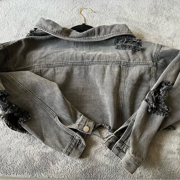BNWT CROPPED BLACK WASHED DENIM JACKET🖤 - Picture 3 of 5